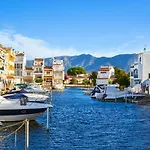 Delta Muga Con Vistas Al Mar * Empuriabrava