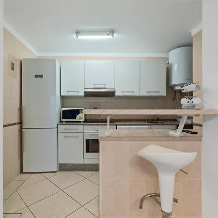 Delta Muga Con Vistas Al Mar *