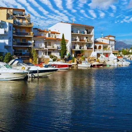 Delta Muga Con Vistas Al Mar * Empuriabrava