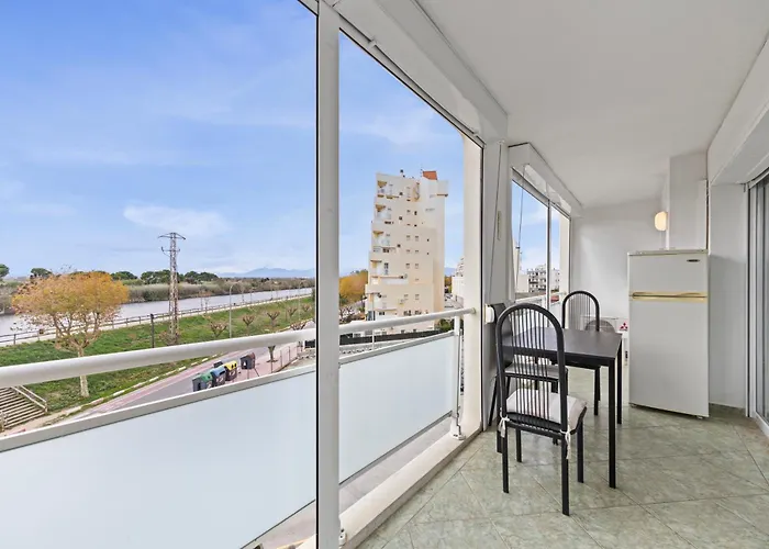 Delta Muga Con Vistas Al Mar Apartment *